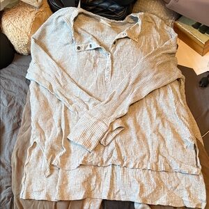 Women's Long Sleeve Gray Top